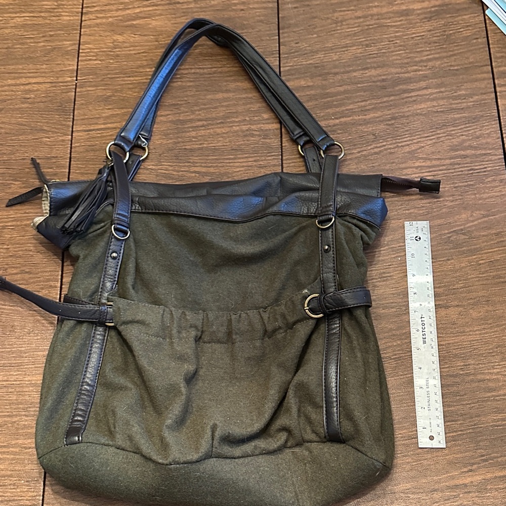 Elegant Black and Olive Women's Shoulder Bag